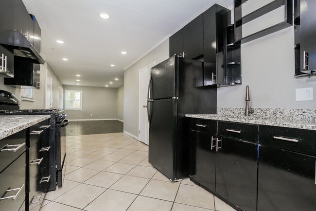 Photo - 2415 Lynnfork Ave
