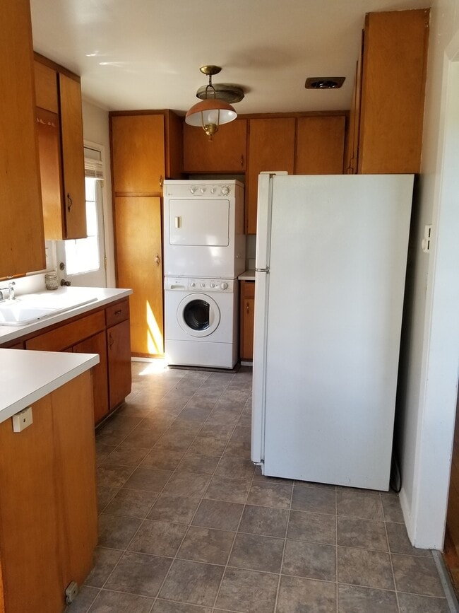 Photo - 2br duplex with carport and stackable washer/dryer included!