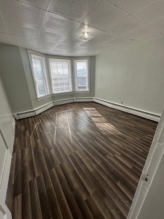 Building Photo - 50 Knox St Unit 3