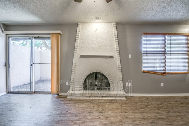 Photo - 5330 Kenosha Ave