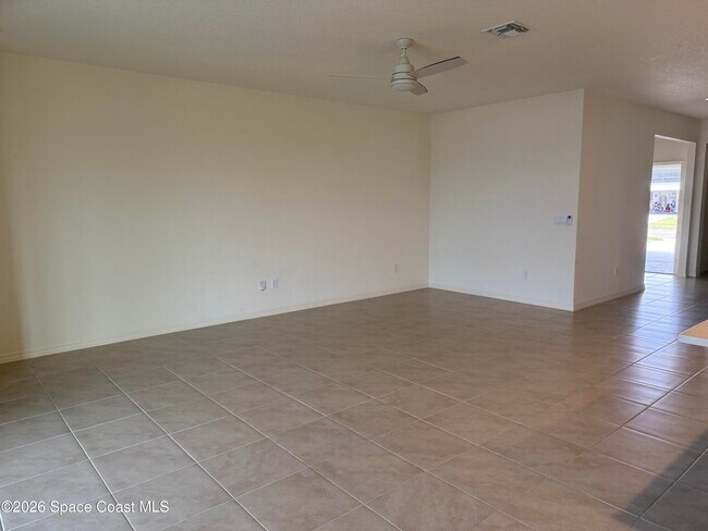 Photo - 1566 Criswell Ln SE