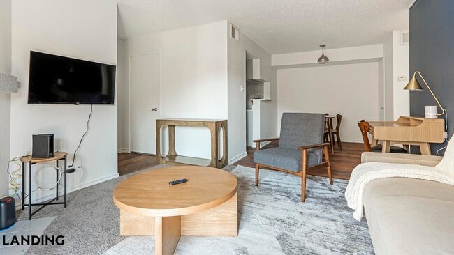 Photo - 1071 Clayton Ln Unit M1306