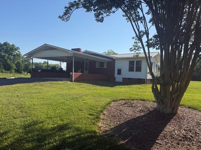 28100 Hwy 24/27