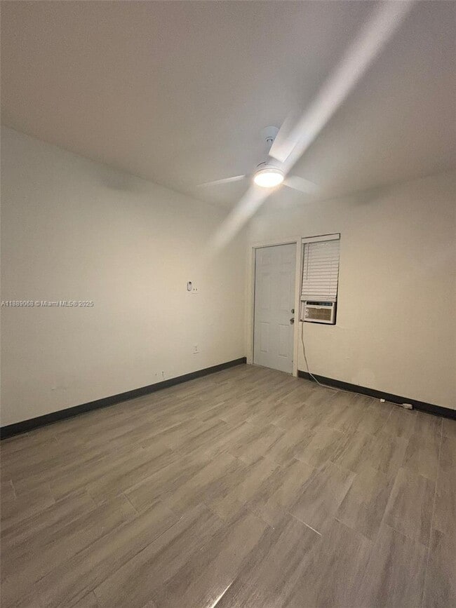 Photo - 708 NW 4th Ave Unidad 4