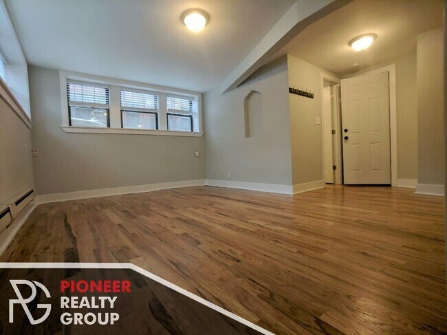 Photo - 4407 N Wolcott Ave Unit GDN