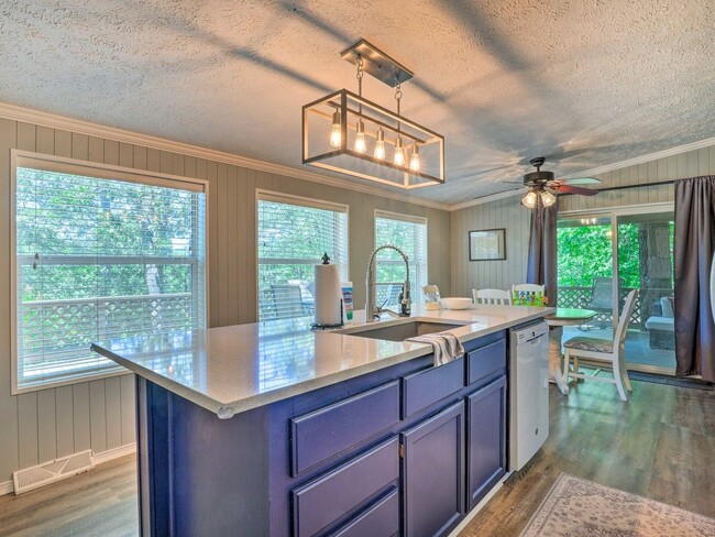 Photo - Fully Furnished, Beaver Lake Area 3 bed 2 ...