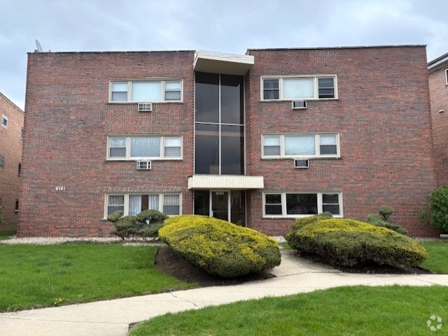 Building Photo - 8161 Niles Center Rd Unit 3C Rental