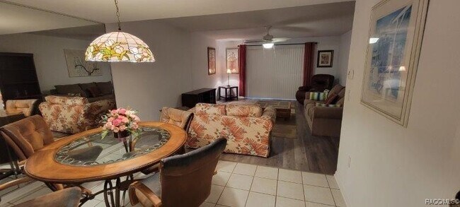 340 E Glassboro Ct