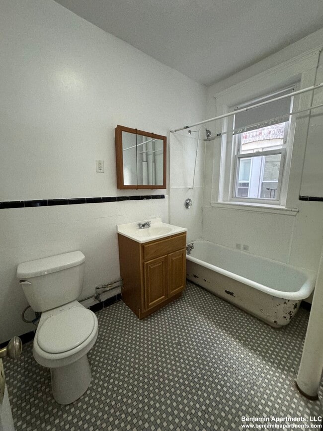 Photo - 1377 Commonwealth Ave Unit 5