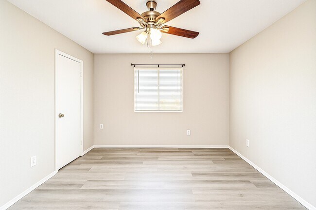 Photo - 12659 Ashford Meadow Dr Unidad A