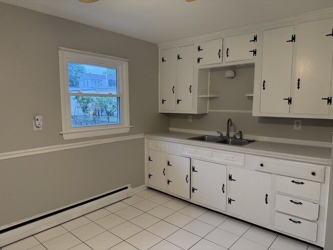 Photo - 4B Marlyn Dr Unit 4B
