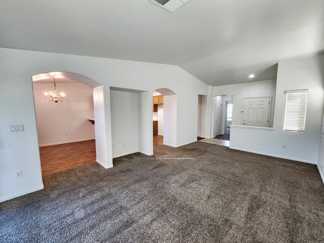 Photo - 11710 Walderi St