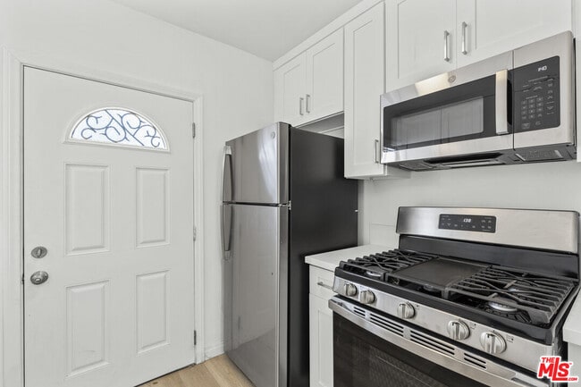 Photo - 11110 Charnock Rd