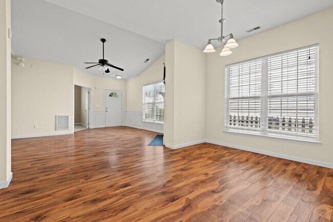 Photo - 2225 Gablefield Ln