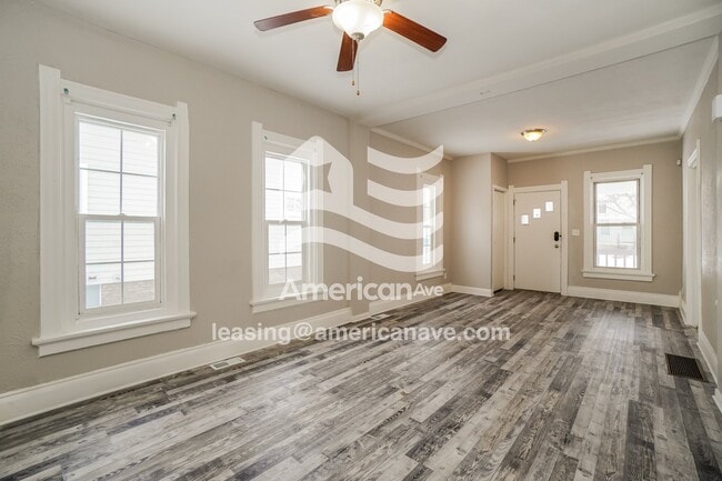 Photo - 1732 Pool St