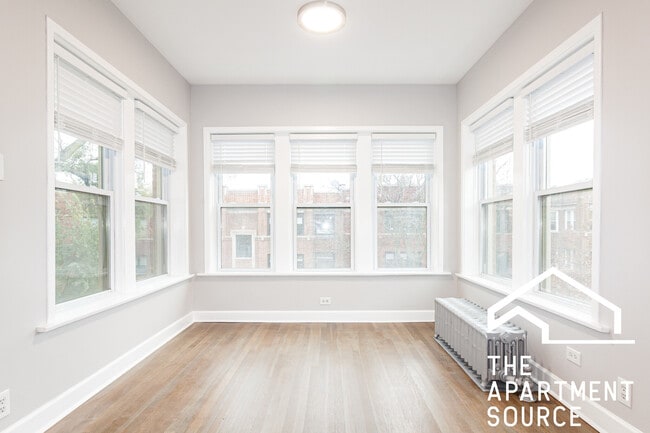 Photo - 1454 W Winnemac Ave Unidad 3W