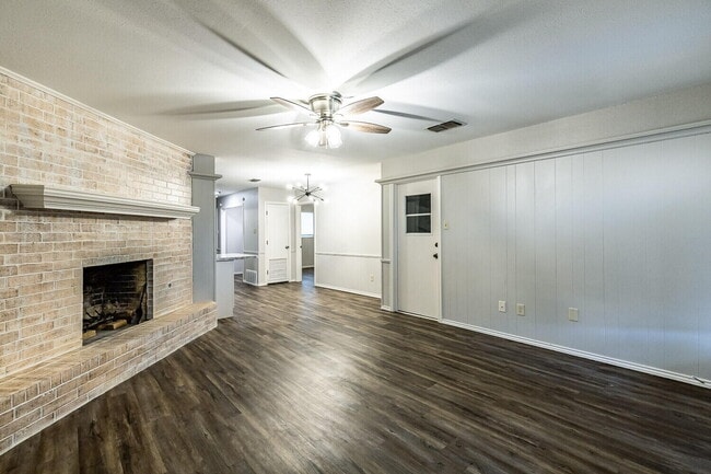 Photo - 7005 Geneva Ave