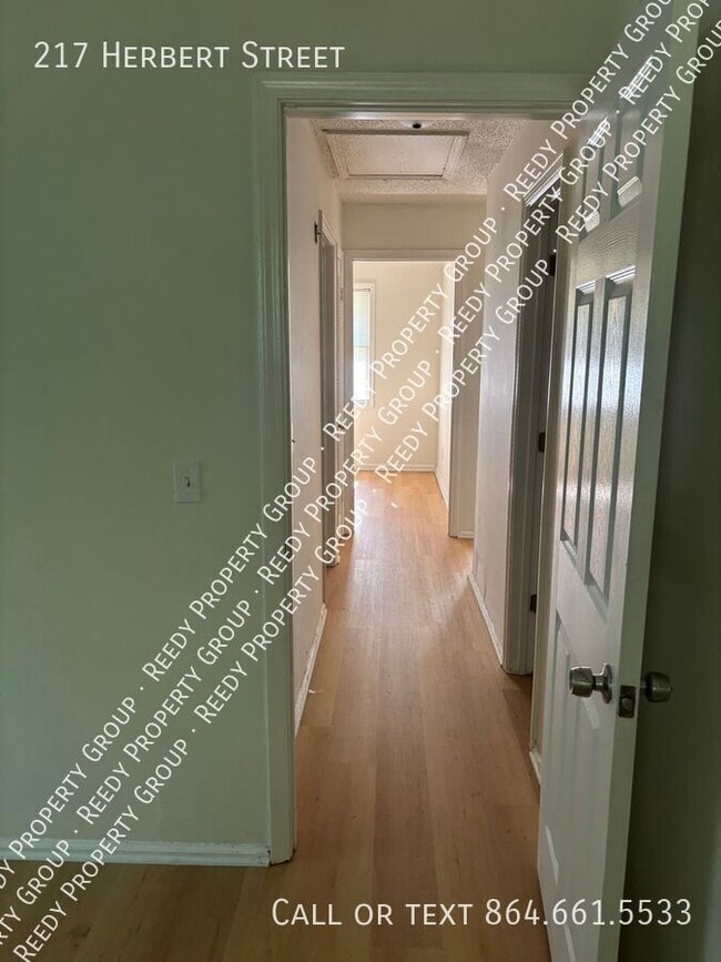 Photo - 217 Herbert St