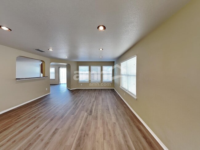 Photo - 3215 Sunbird Bay