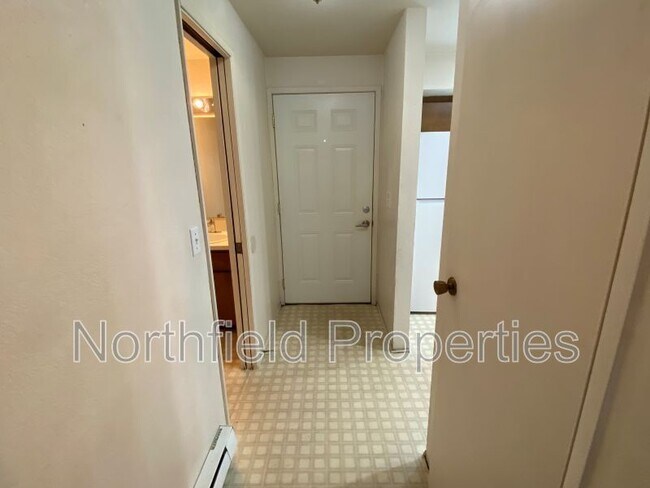 Photo - 120 124th St SW