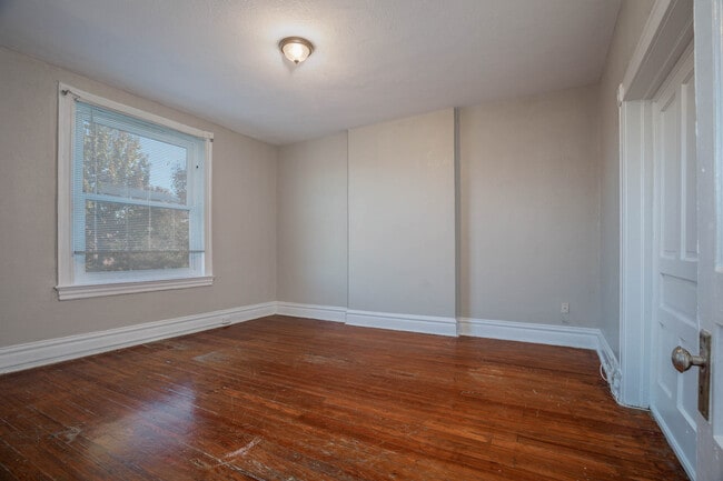 Photo - 2310 Russell Blvd Unit A
