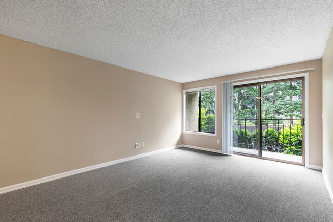 Building Photo - 750 N 143rd St Unit 111