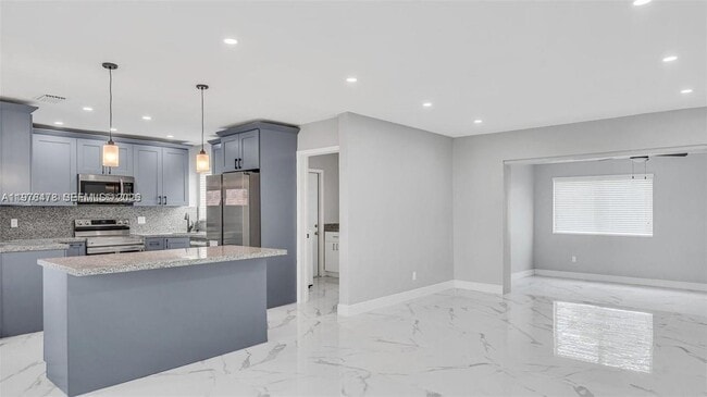 Photo - 1120 NW 184th Dr