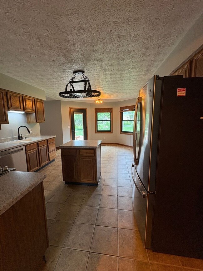 Photo - Beautiful Tri-level Home in Centerville