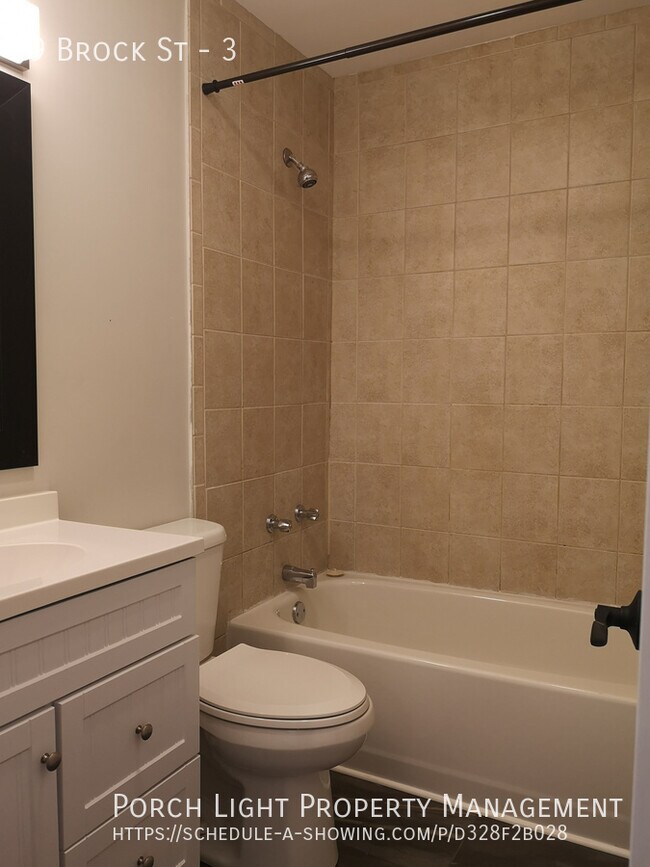 Photo - Renovated Two Bedroom in AMAZING Port Dalh... Unit 3