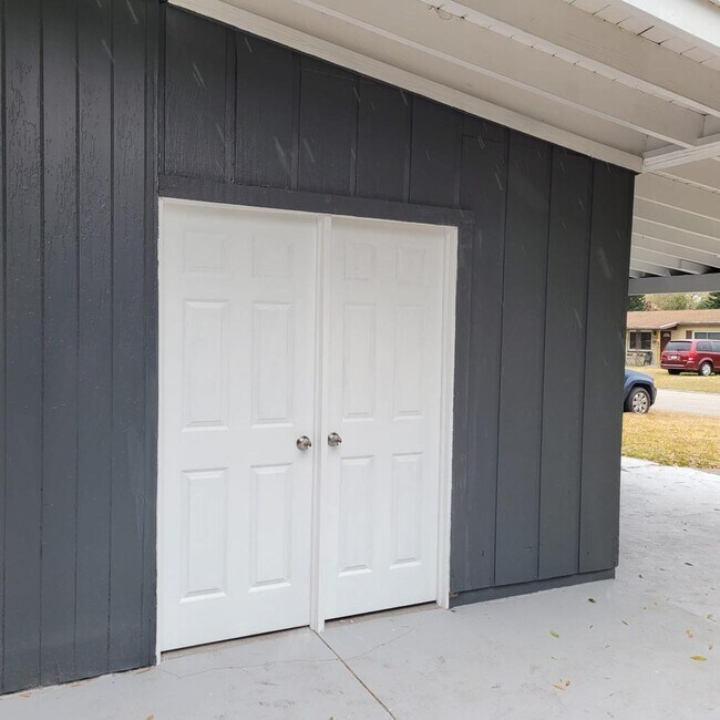 Photo - 206 Poinciana Cir