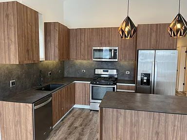 Photo - 790 E Irving Park Rd