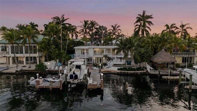 16 North Dr