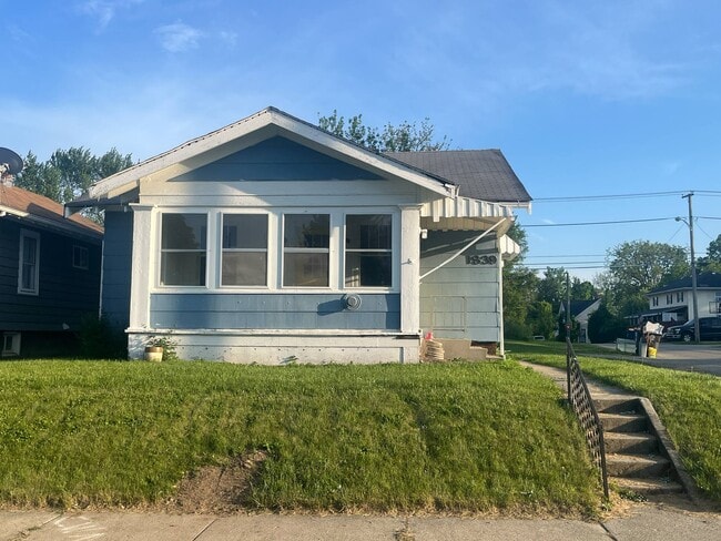 3rd st - 3rd st House