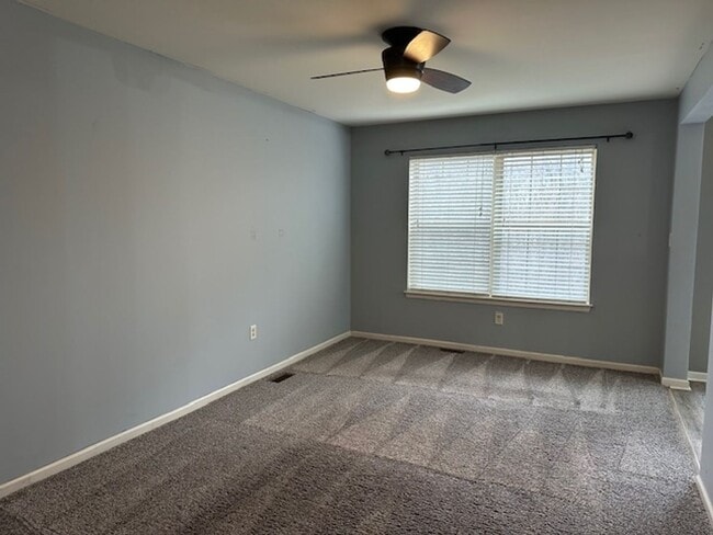 Photo - 6402 Creekbend Dr