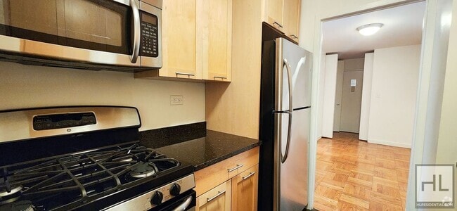 Building Photo - Fourth Avenue Rental