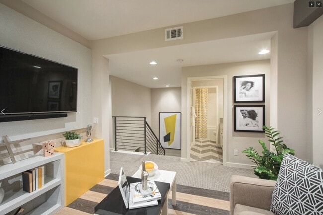 Photo - 2058 Quartet Loop