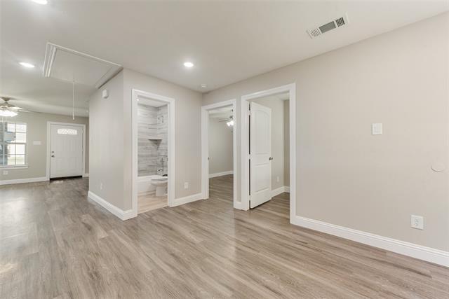 Photo - 913 Live Oak St