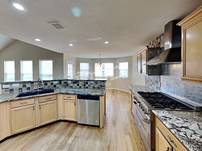 Photo - 2320 S Gibralter Way