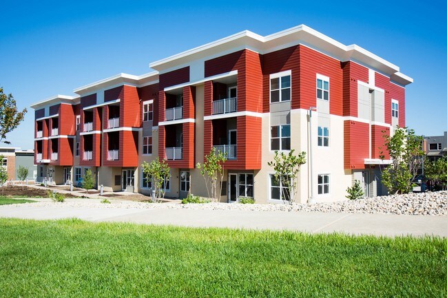 Photo - Fusion at 841