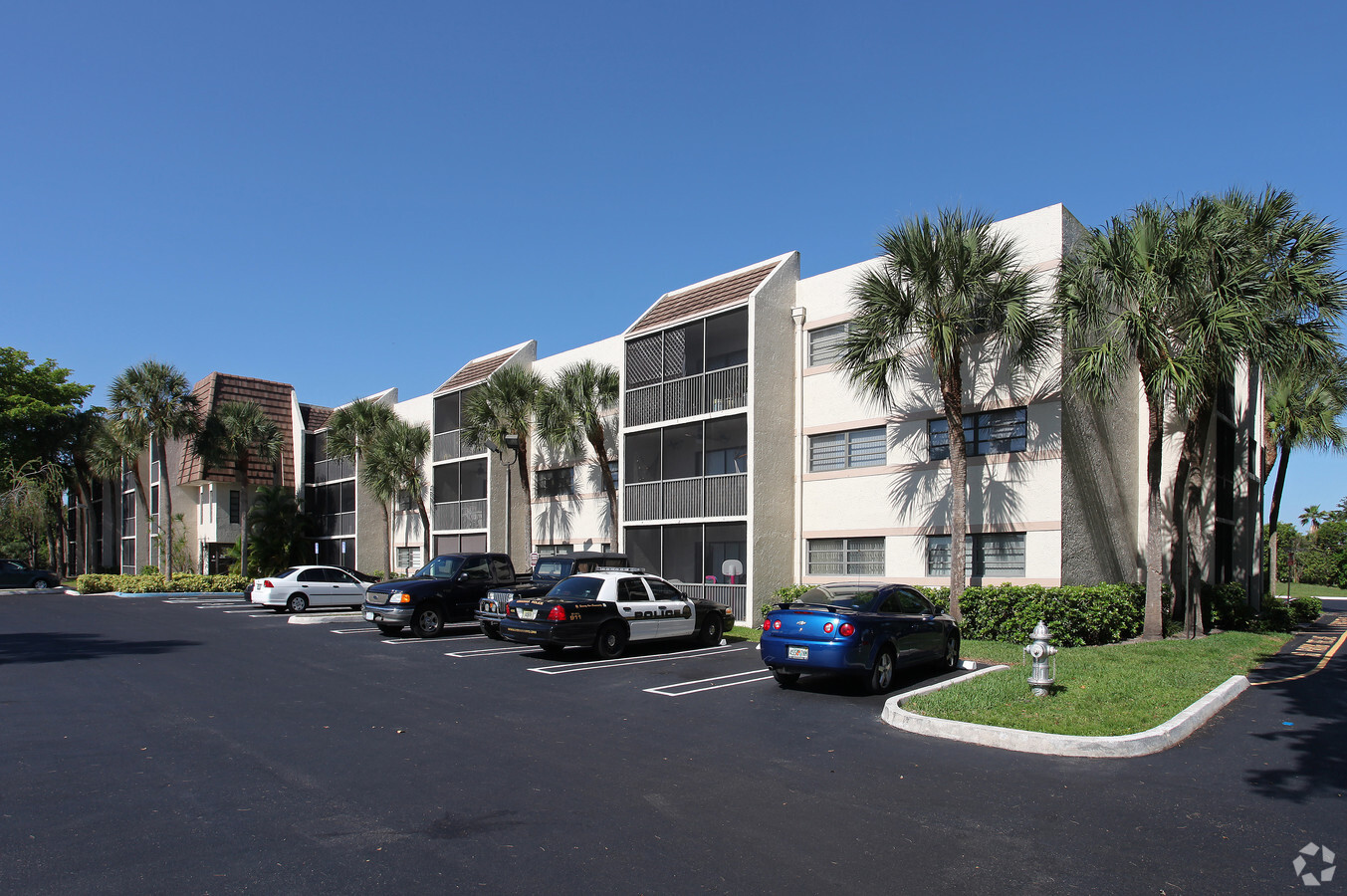 Palm Crest Luxury Rental Apartments - Palm Crest Luxury Rental Apartments