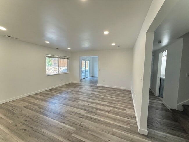 Photo - 3 Bedroom Home in Holladay Available August 1st