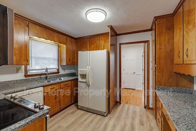 Photo - 1060 Windbrooke Ct