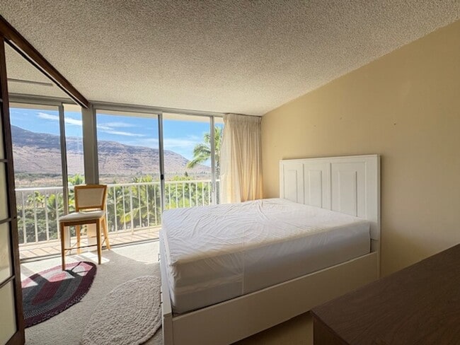 Photo - One Bedroom Makaha Valley Towers Unit 423