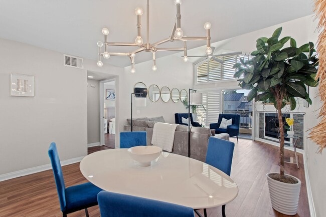 Photo - 2-Bedroom Condo with Balcony – The Met, Woodland Hills