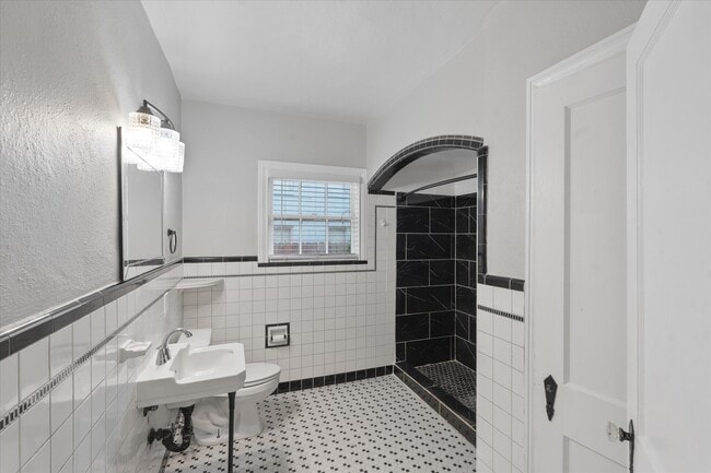 Building Photo - 4337 Jefferson St