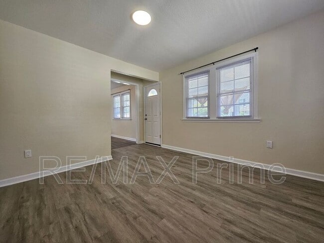 Photo - 212 Middle St