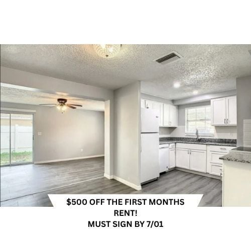 Building Photo - Newly Renovated Condo For Rent in St Peter... Unit 2