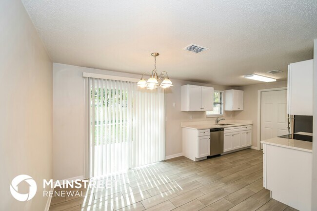 Photo - 2771 Winchester Ave