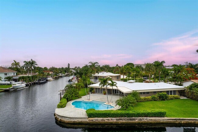 Photo - 2130 NE 15th St