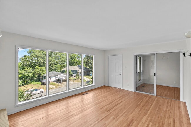 Photo - 2501 Fairfax Ave